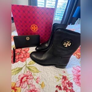 Tory Burch Black Leather Booties with Wristlet Set